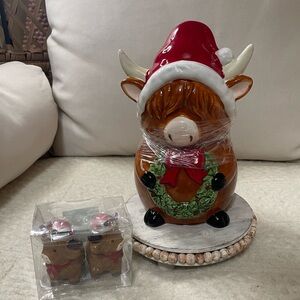 Highland Cow Ceramic Cookie Jar Christmas Edition and Matching Salt and Pepper